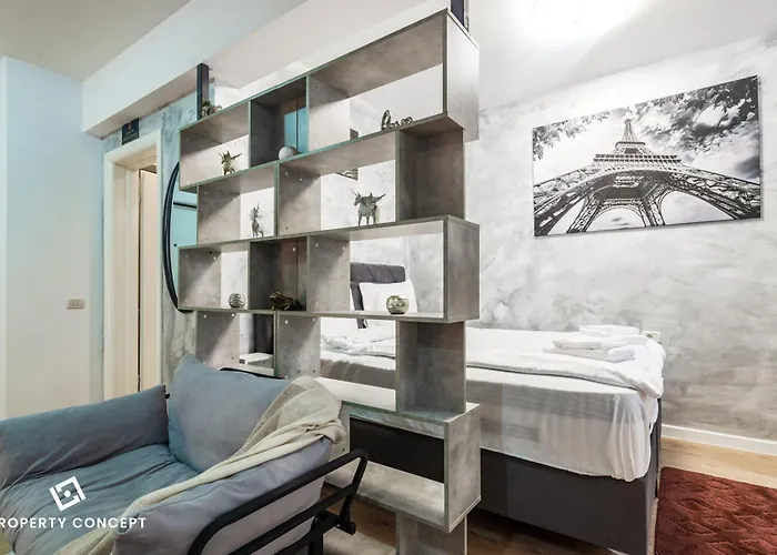 Central Residence Apartment 724