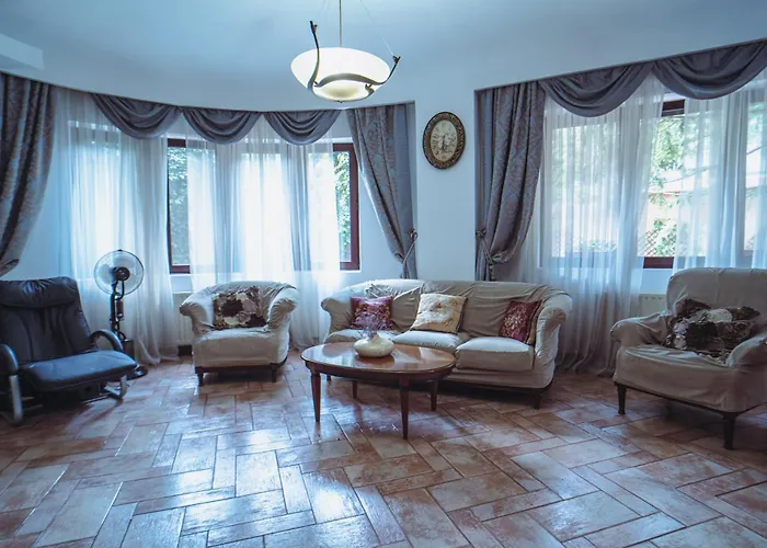 Luxuria Central Villa Bucharest