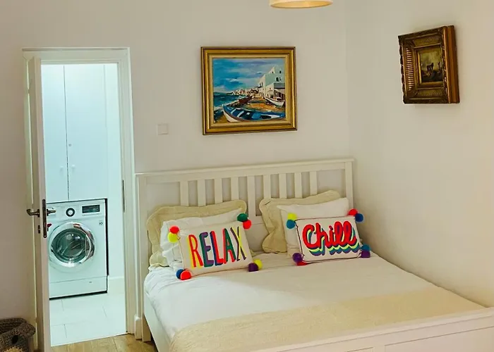River View - Old City Apartment