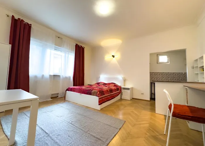 Central Retreat Apartments