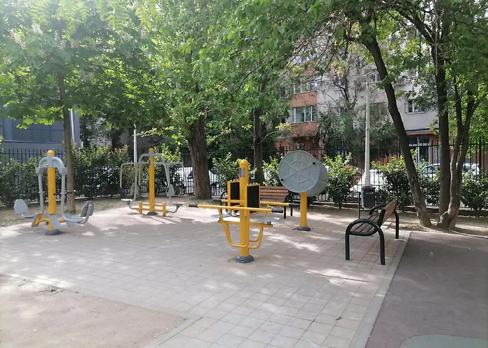Luxury 4-Rooms, 2-Bathrooms, Obor Area