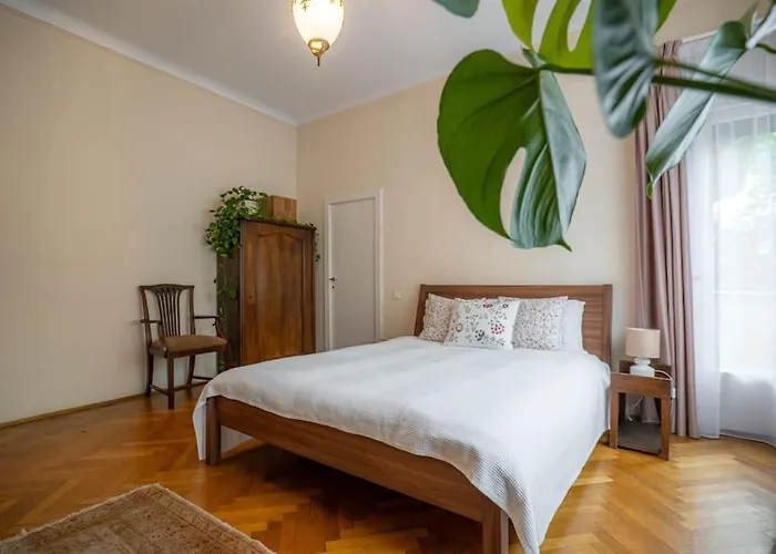 Apartament Burghez