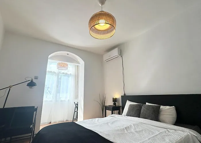 Retro Apartment On Puccini Street, Floreasca