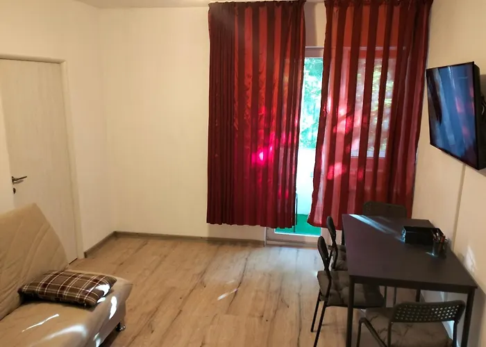 Green Corner Suite