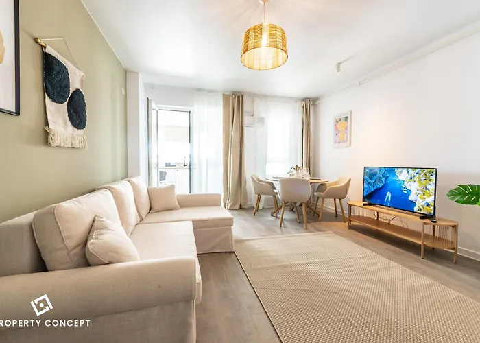 Central Spacious Apartment 513