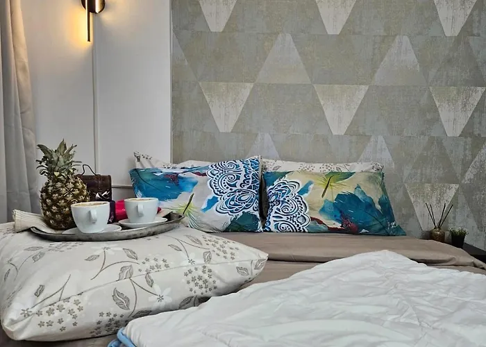 Kiwi Apart-Hotel 1Br Wi-Fi Free - Close To Old Town - Cozy Location - Shorter Or Longer Stay - R&M Boutique