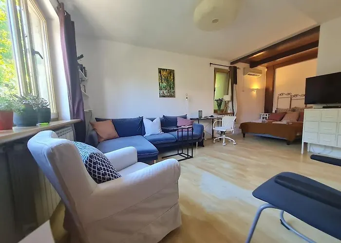 Independent Studio In A Villa With Garden