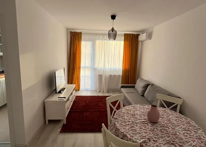 Hils Pallady - Amy Apartment