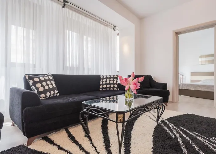 Cozy Apartment Near Victoriei Square - Berzei