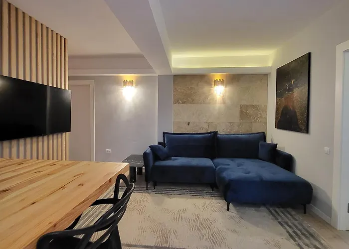 Apartament Cu Terasa