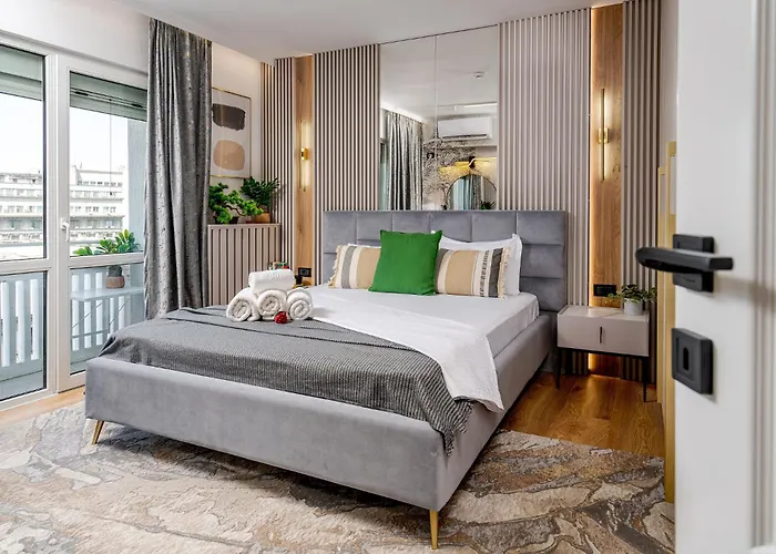 Romana Vibe Elegance In The Heart Of The City