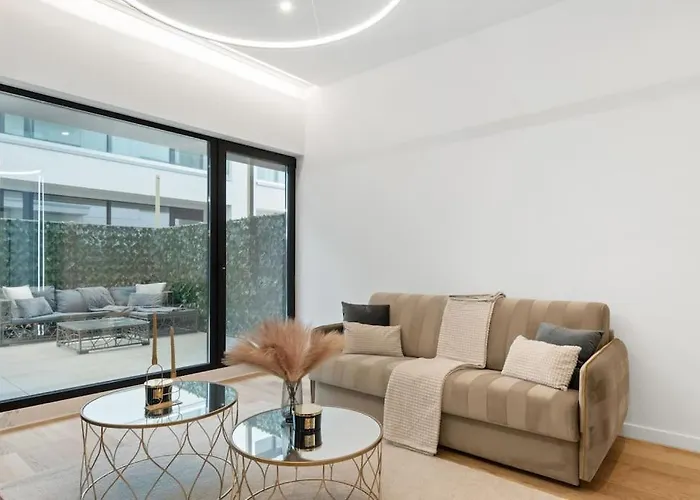 Business Panorama Loft 5Star Location, Queen Beds