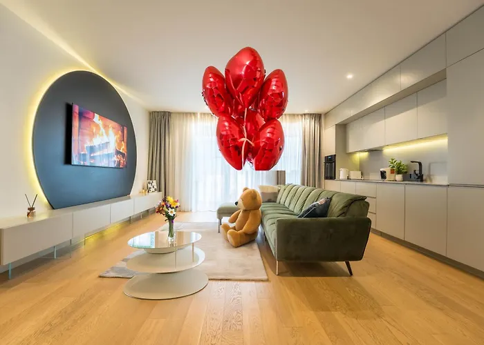 Sphere - High-End 1Br Getaway Near Promenada Mall