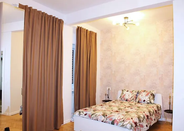 Comfort Corner - 1B