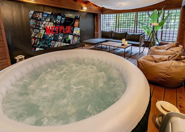 Downtown Wabi-Sabi Loft Terrace&Jacuzzi Old Town
