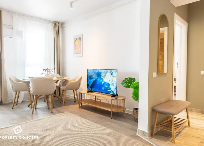 Central Spacious Apartment 513