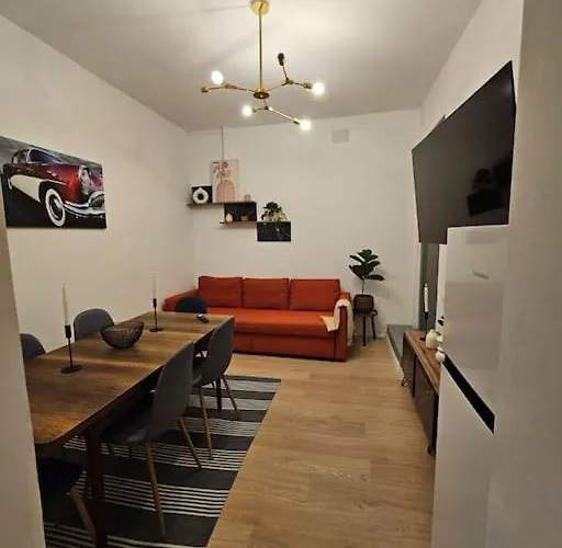 Heart Of City Center 4Br 2Bath 10 Pers