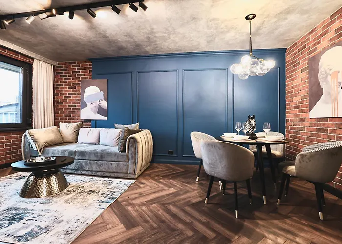 Harley Quinn Apartment