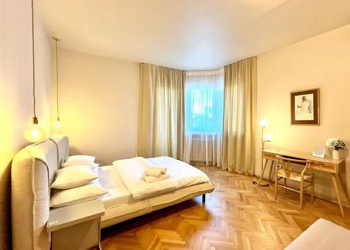City Center Unirii Square Private Rooms With City View - Shared Amenities