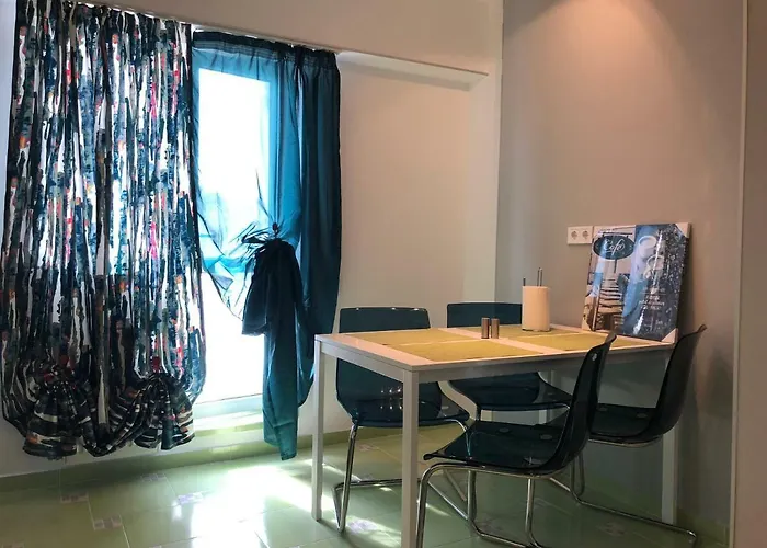 Green Apartment 6