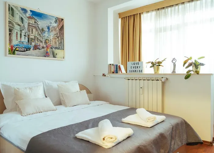 Cantemir Sunny Apartment