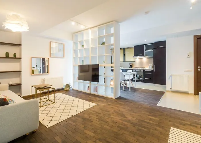 Luxury-Central Apartment-Victoriei Square-Subway