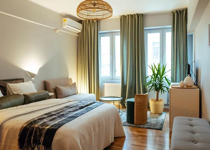 Amazing Location - City Center Studio
