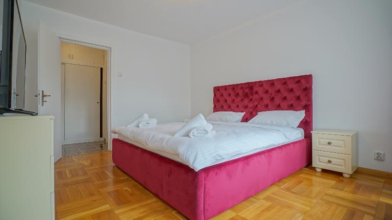 Cn2i Luxury Unirii * Bucharest