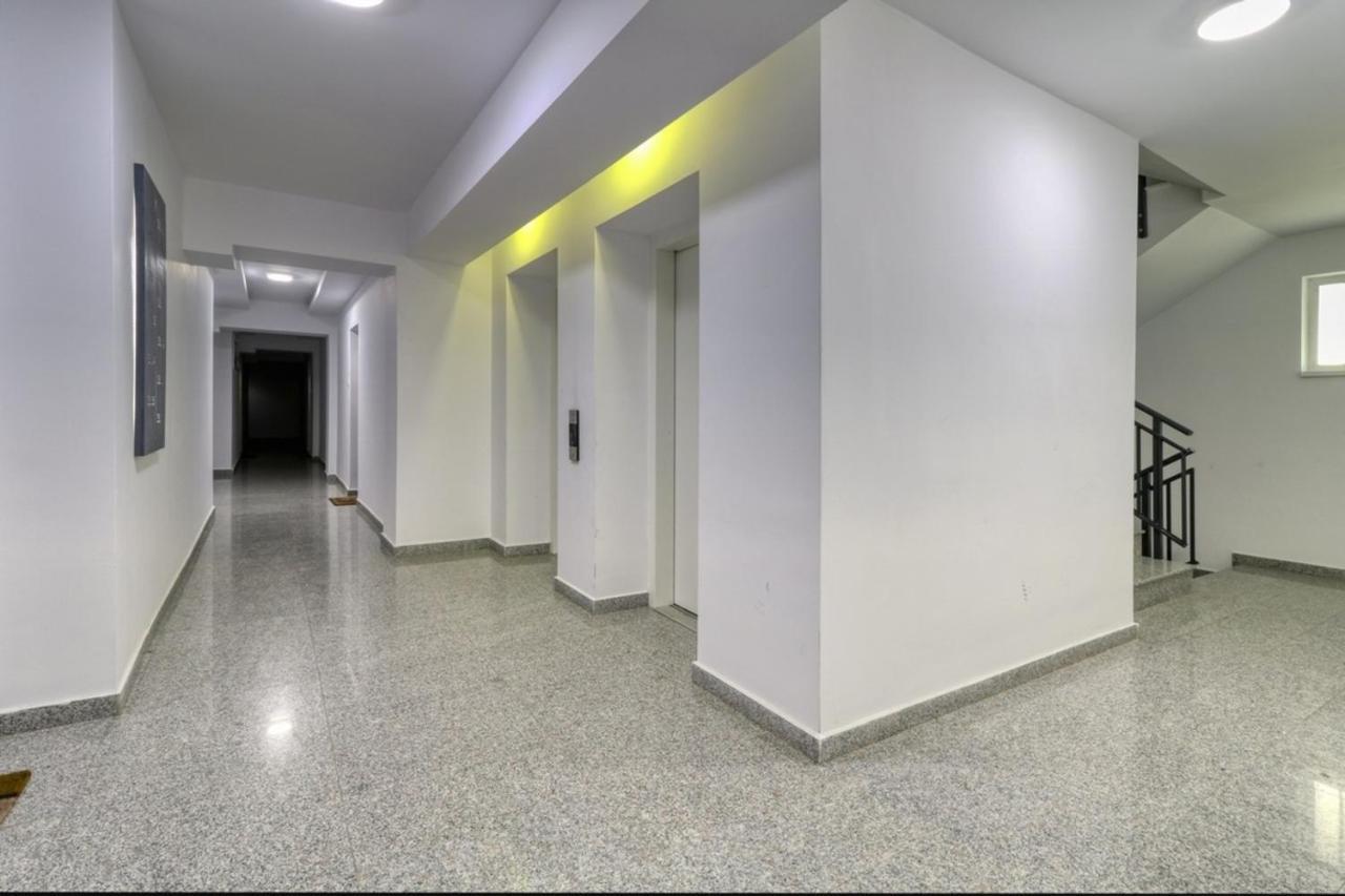 Luxury Politehnica Park Near Old Town Bucharest