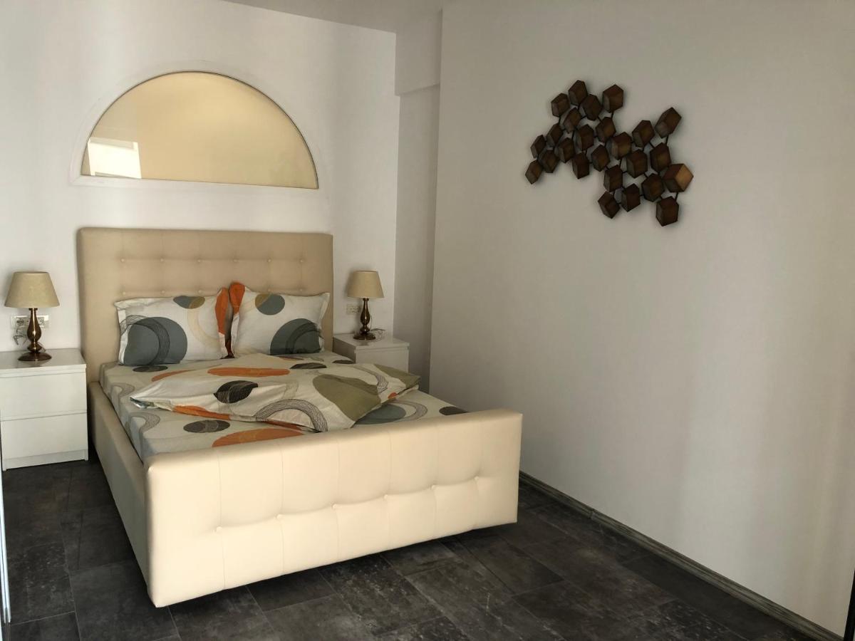 Apartment Luxury Westpark 2 View W6 Bucharest