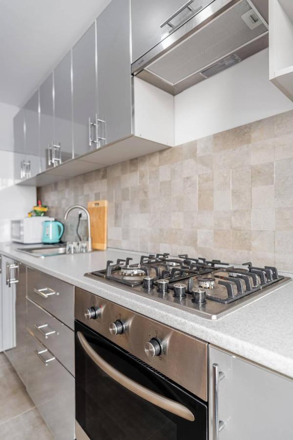 Cozy Studio With Netflix And Private Parking * Bucureşti