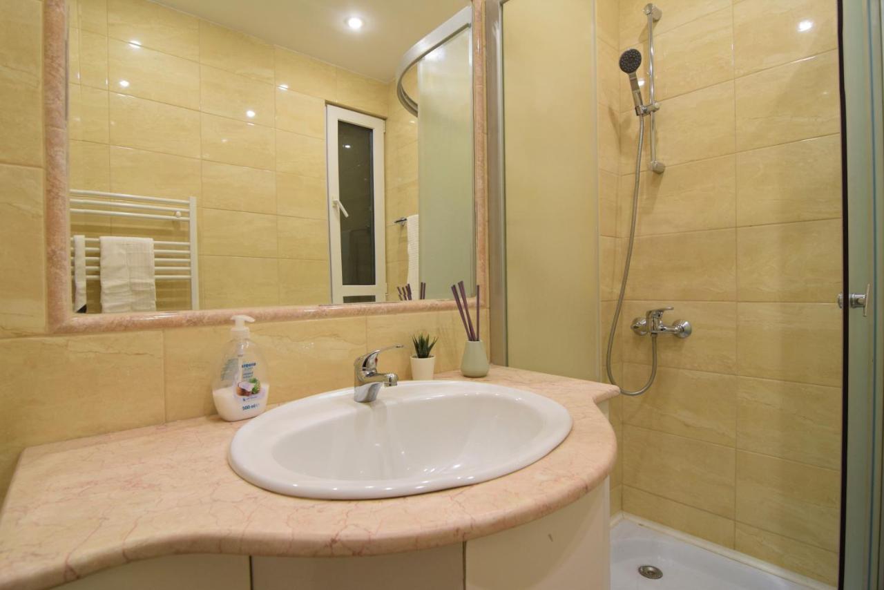 Apartment Resedinta Lui Calin - Calea Victoriei Near Royal Palace
