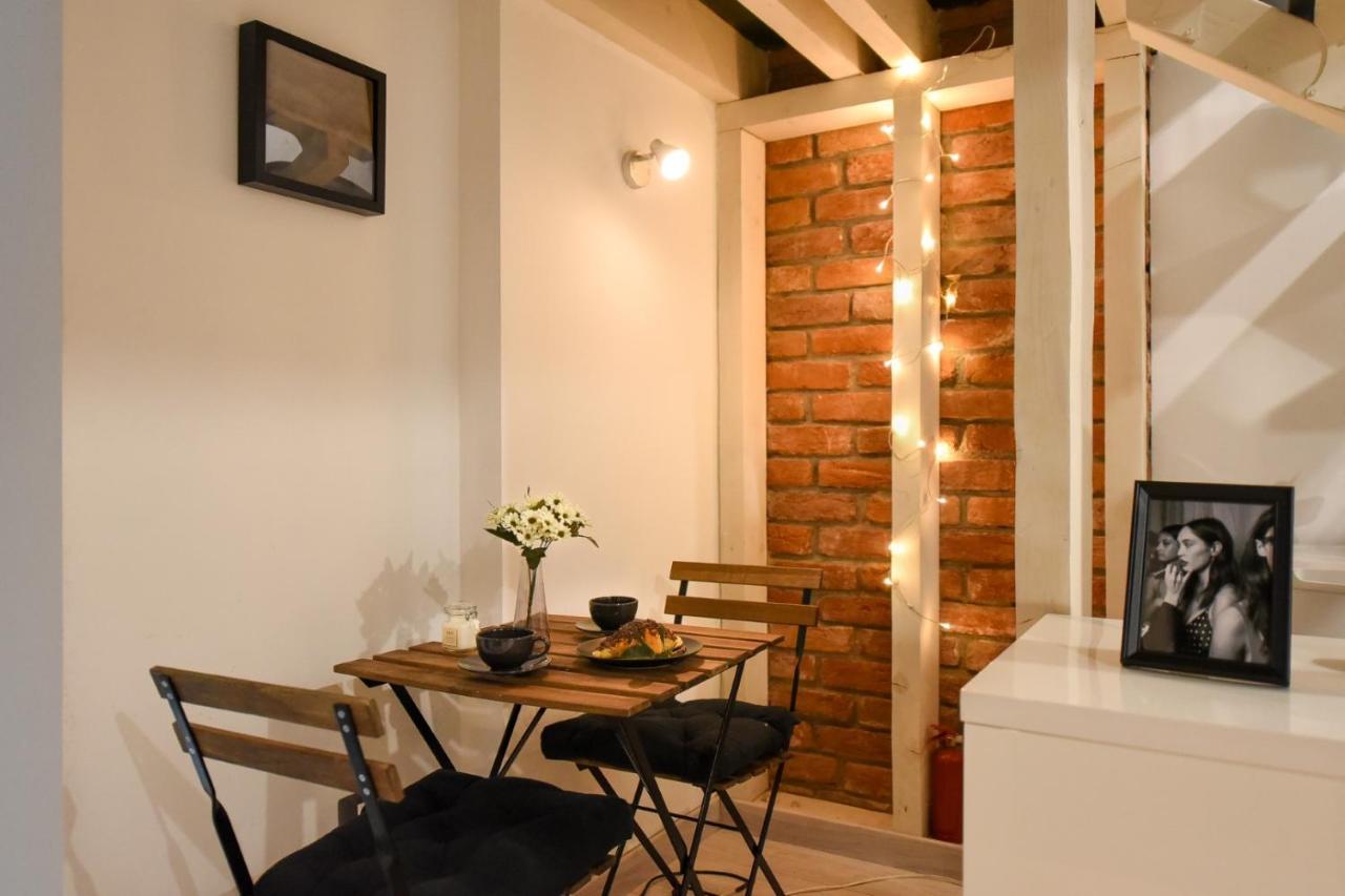Apartment Fab & Homey Studio - Queen Elizabeth Street Bucharest