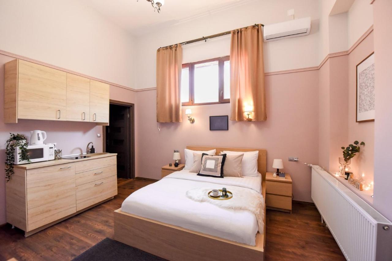 Apartment Le Petit & Cosy - Location Old Town & Quiet Bucharest