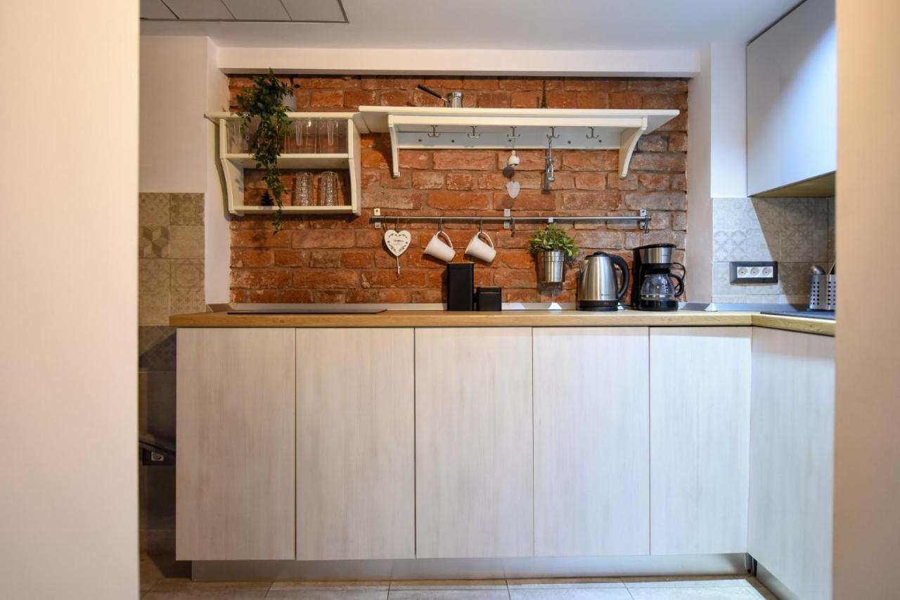 Fab & Homey Studio - Queen Elizabeth Street *