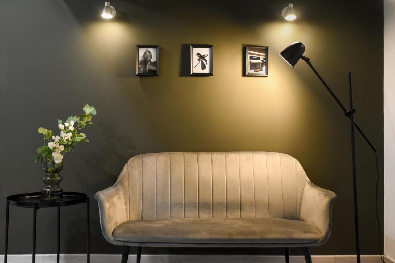 Fab & Homey Studio - Queen Elizabeth Street