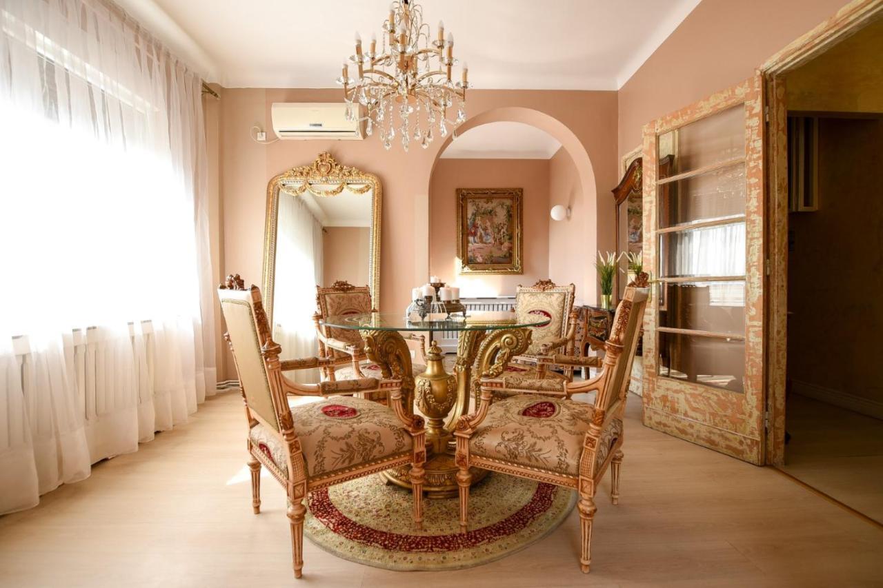 Rooftop View In - Baroque Apt. Apartment *