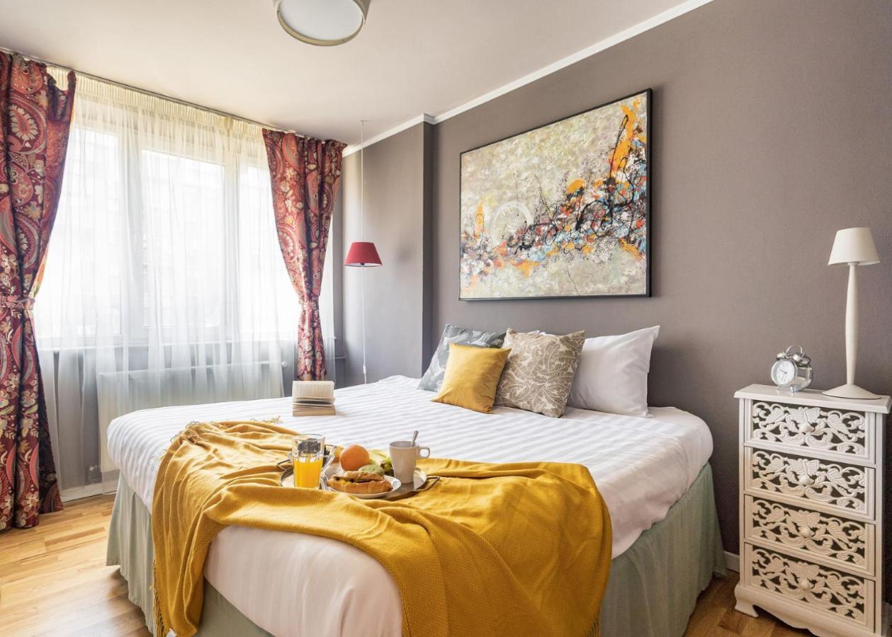 Spacious Downtown - Old Town *