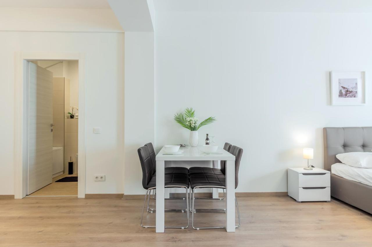 Atlas Unirii: Upscale Flats In The Heart Of Bucharest! Apartament *