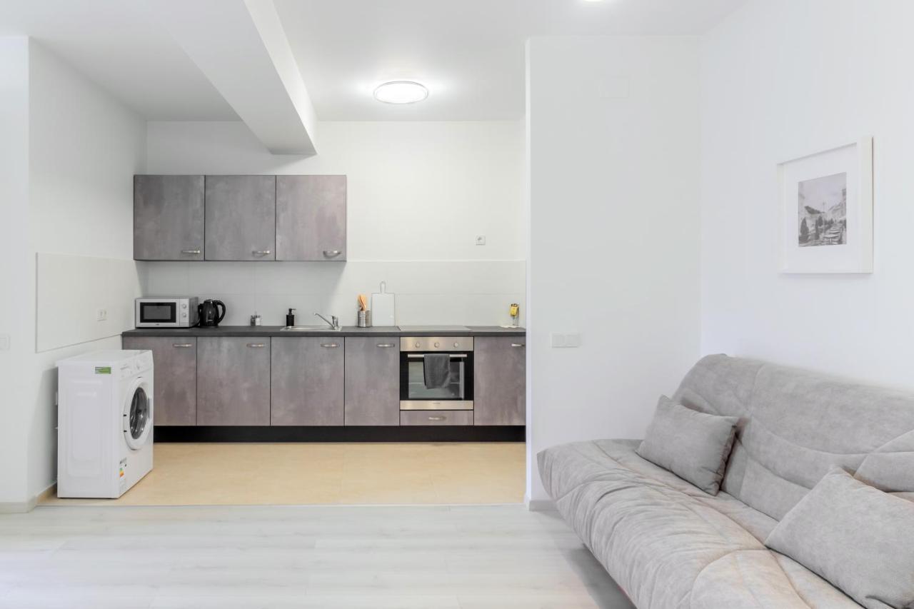 Atlas Unirii: Upscale Flats In The Heart Of Bucharest! Apartament Bucureşti