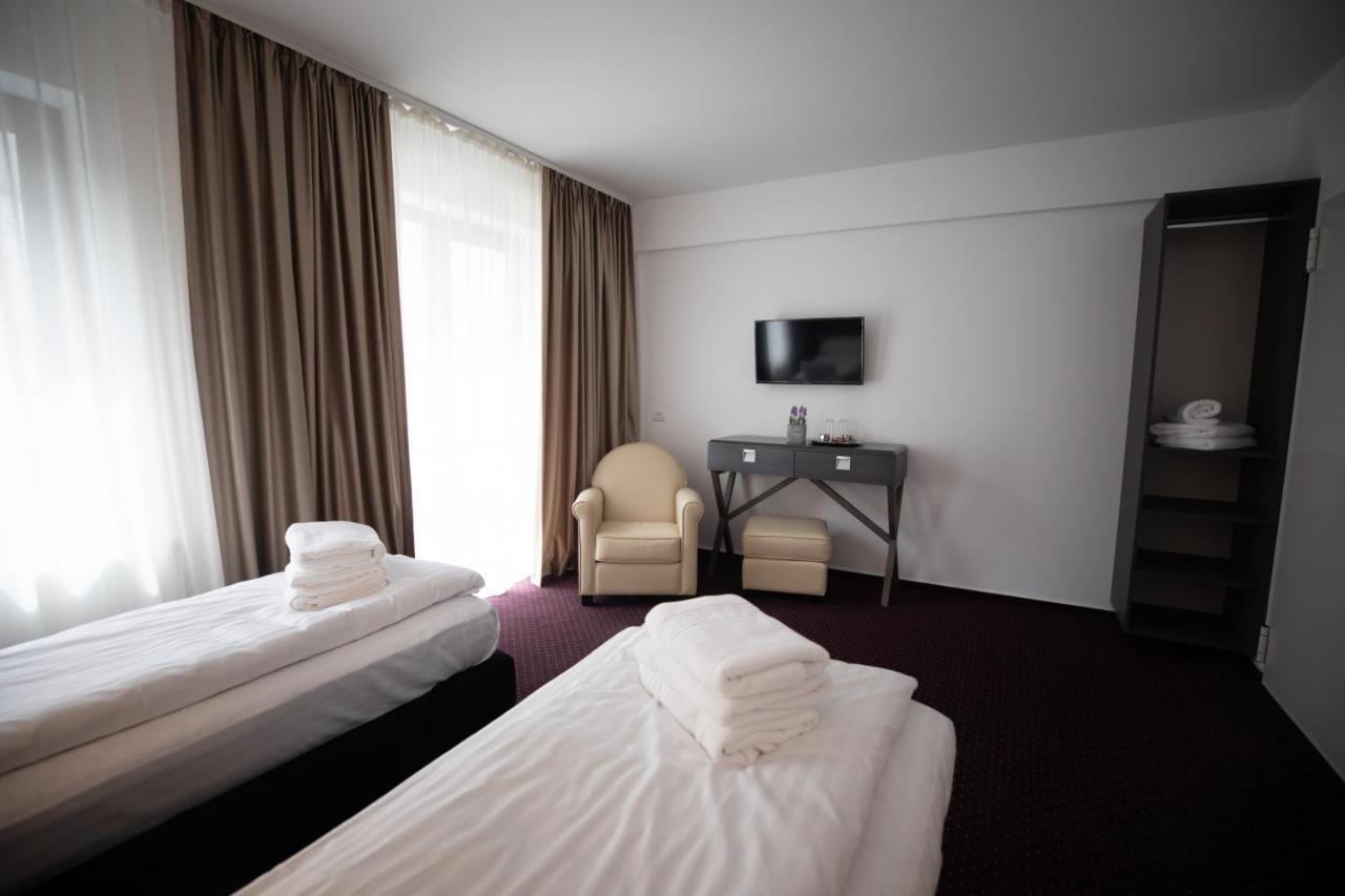 Aparthotel Urban 7