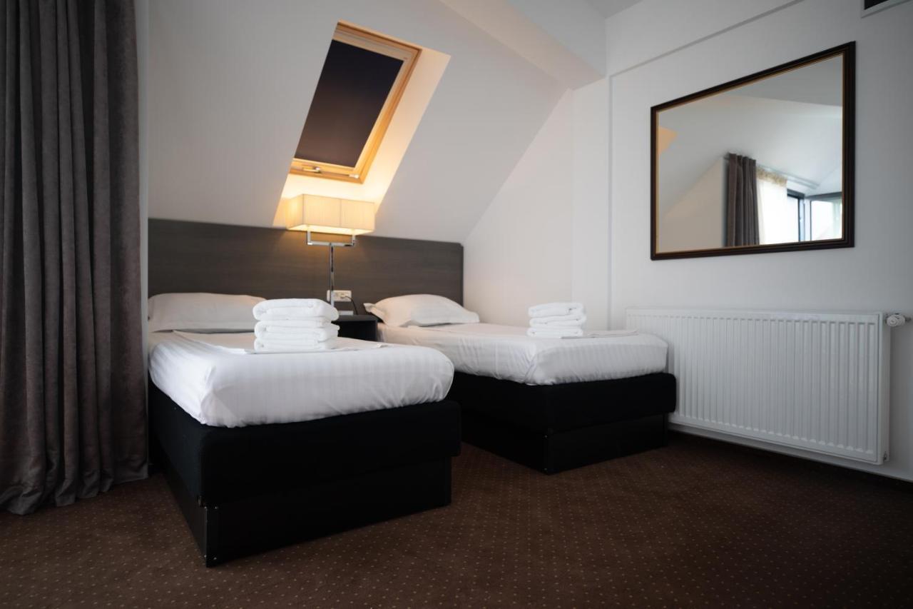 Urban 7 Aparthotel
