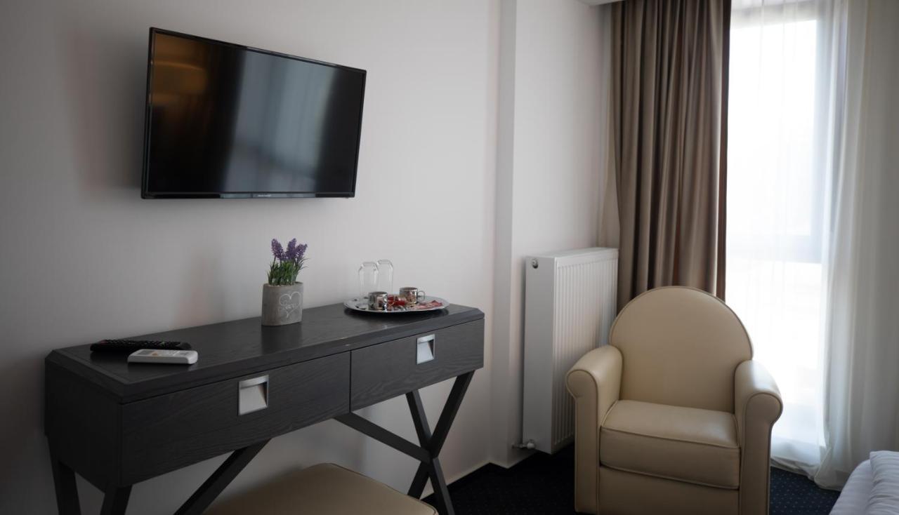 Urban 7 Aparthotel *