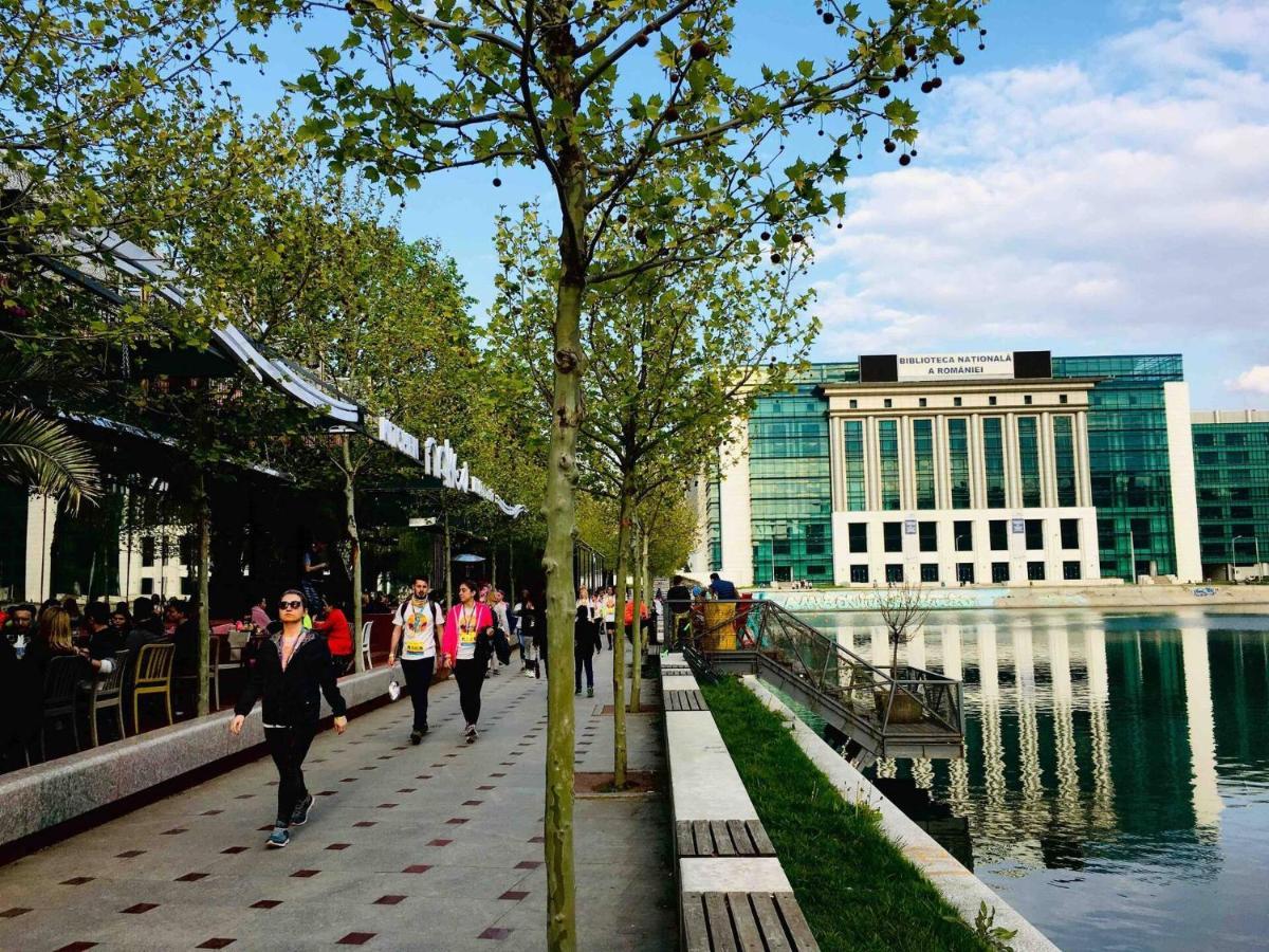 Center Unirii Square Private With View - Shared Amenities Gazde/Camere de închiriat