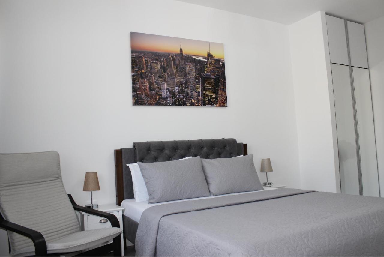 Luxury Center - Railways Station Apartamento