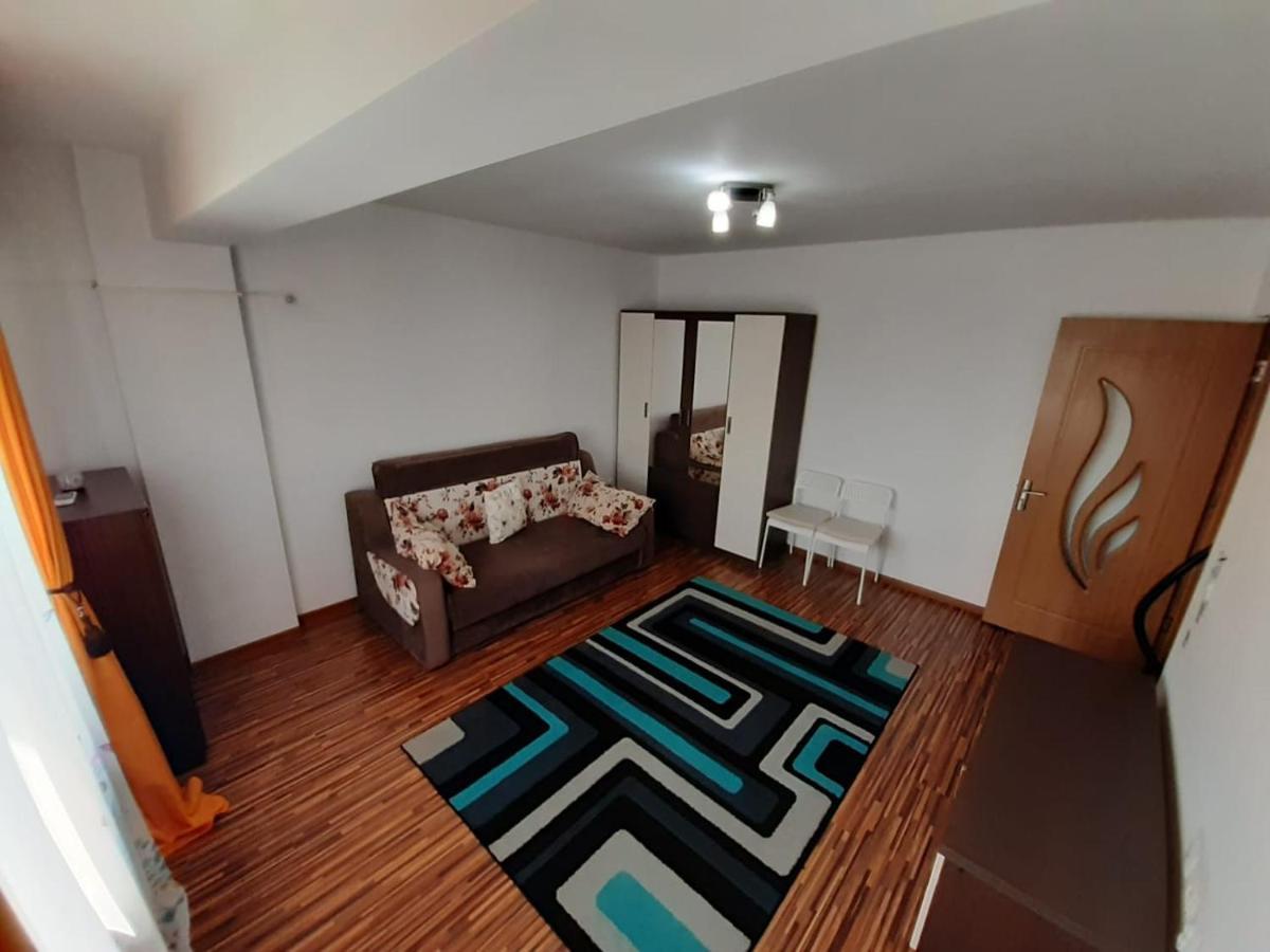 Garsoniera Berceni Family Apartament