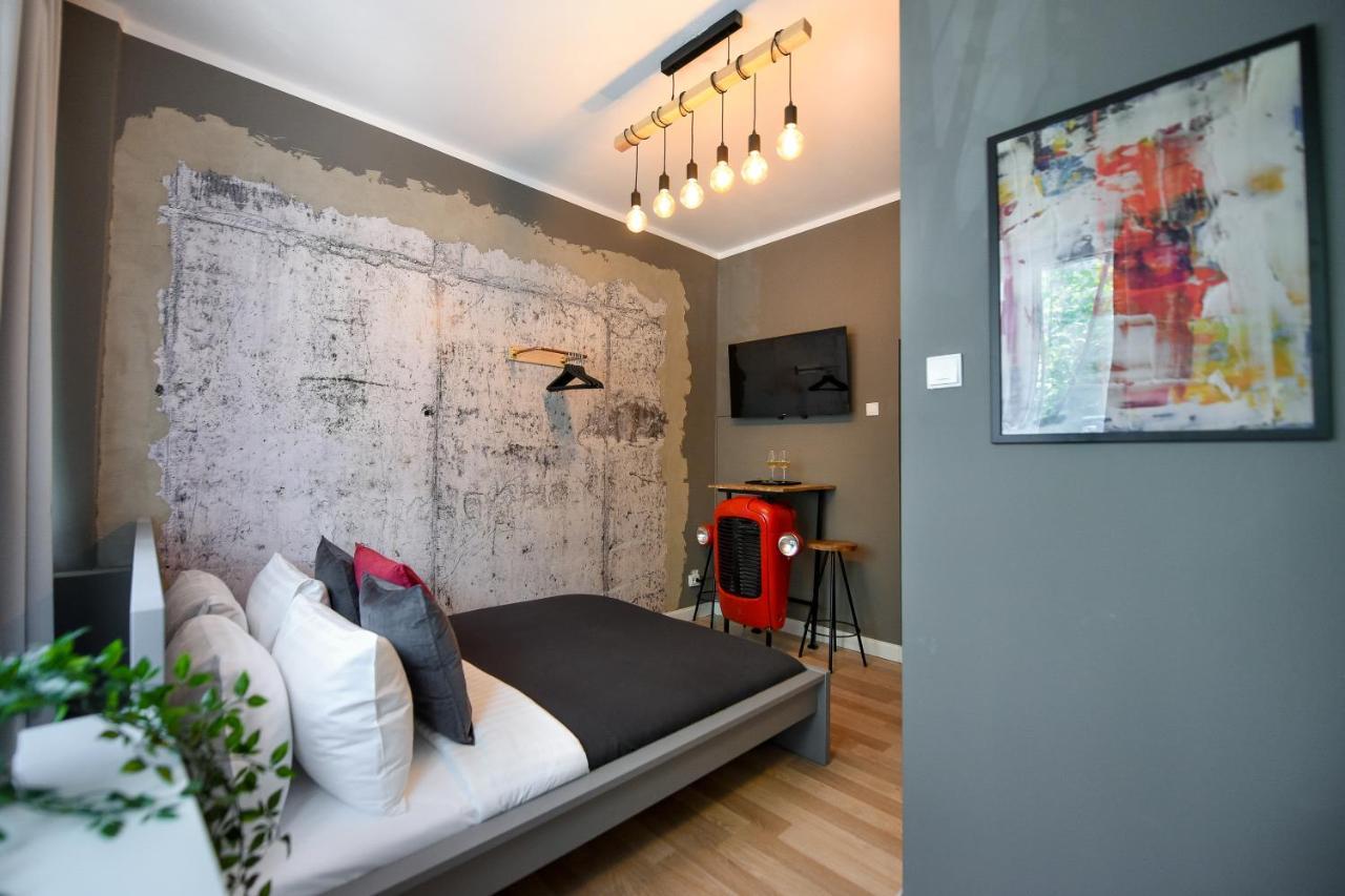 The Mini Industrial. Small Magheru Studio Apartment