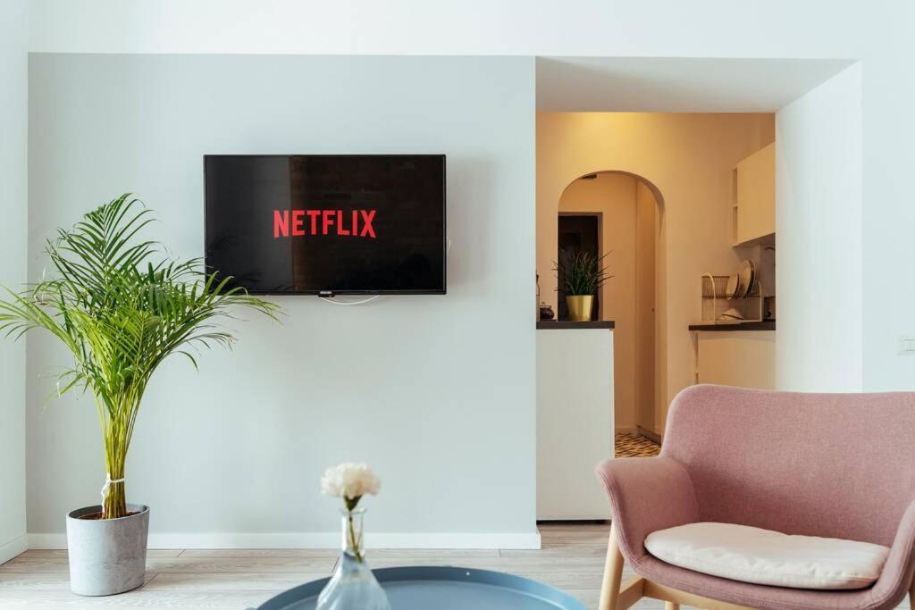 Apartament Beautiful - Location + Netflix Bucureşti
