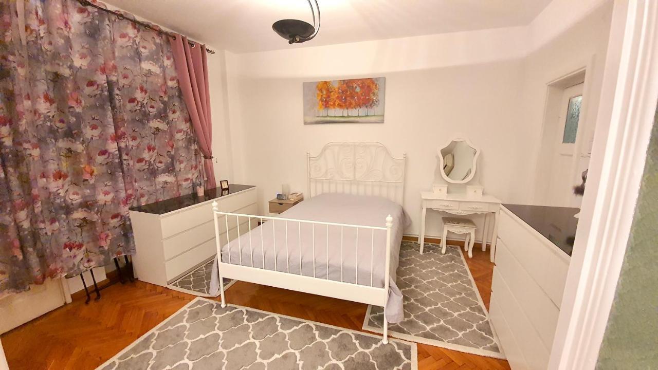Apartment Center