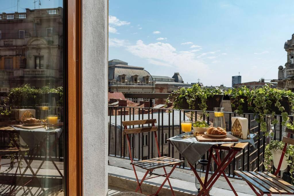 Sunny 2br Flat - Old Town View *